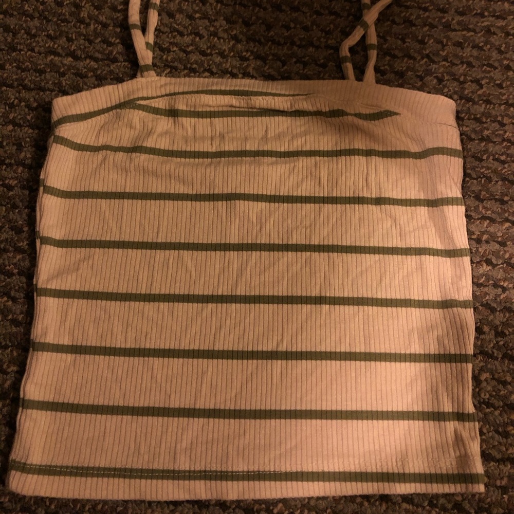 URBAN OUTFITTERS crop